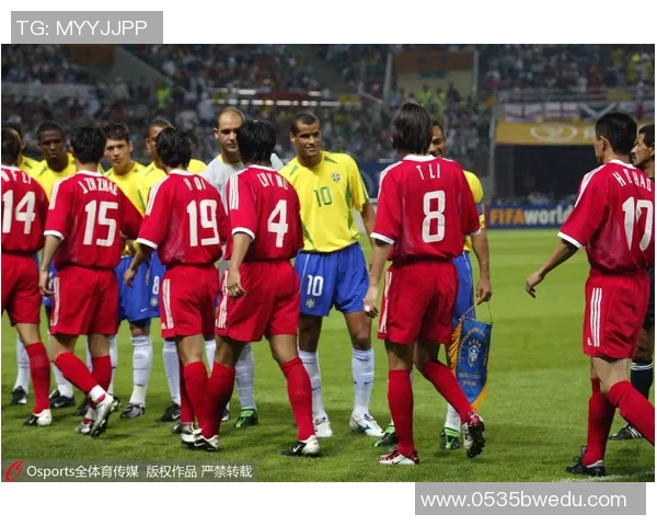 全球顶级足球明星排名揭晓谁将成为足坛新王者与传奇并肩的未来之星